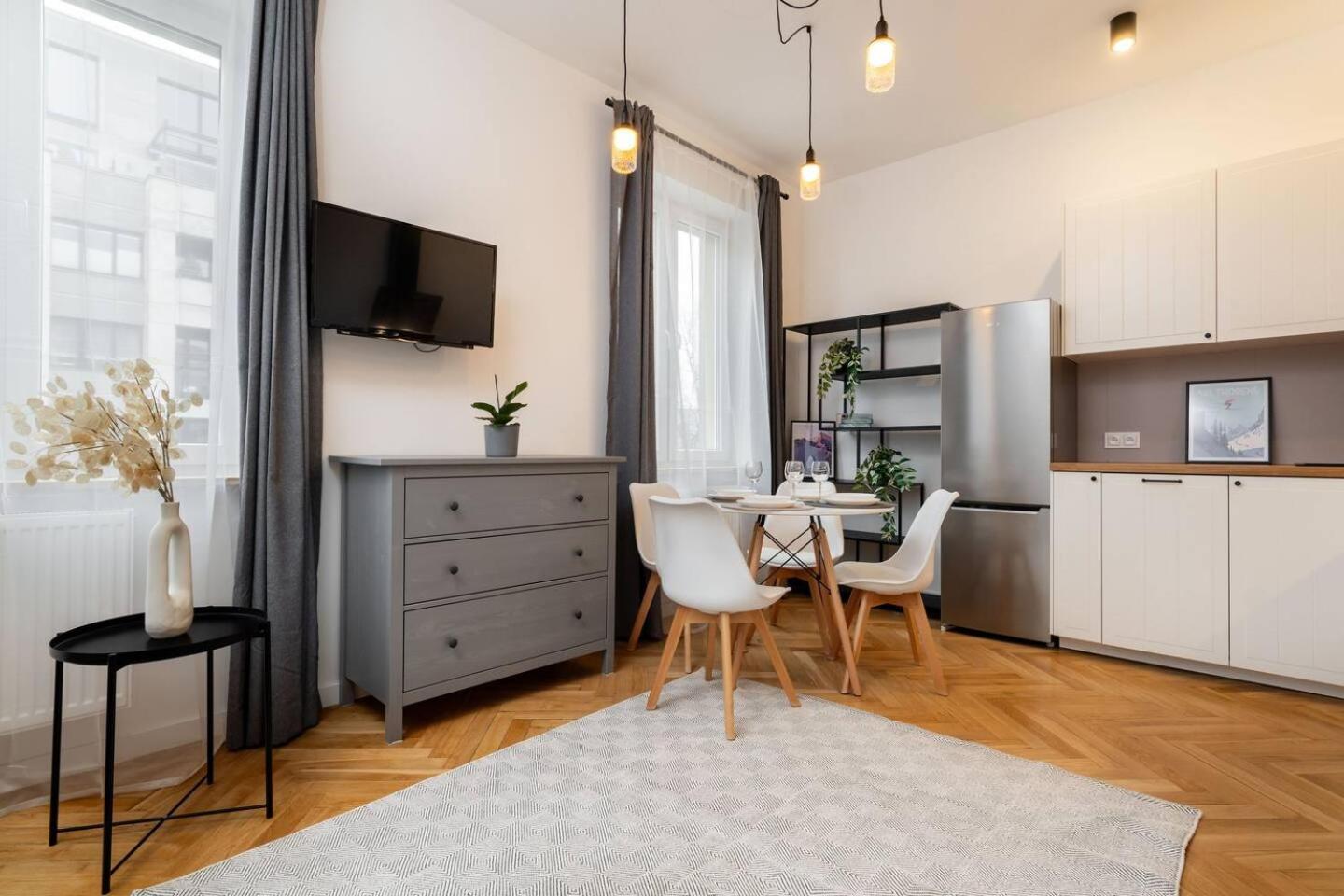 Apartment Moonlight Stary Mokotow Warsaw